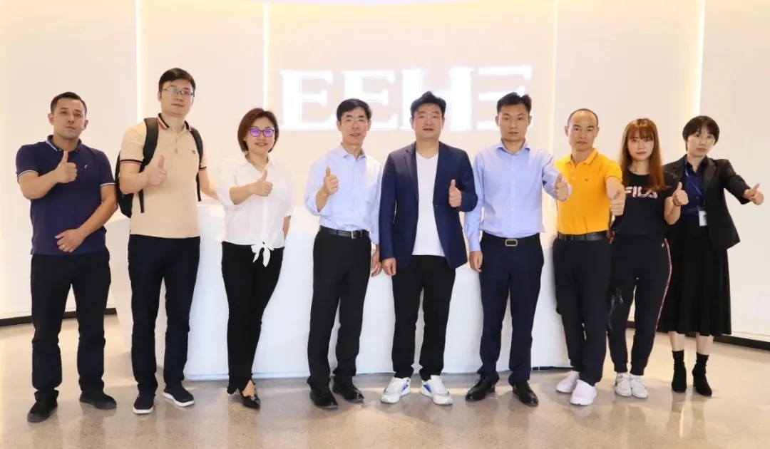 热烈欢迎德国诺托（ROTO）中国总经理杨建辉一行莅临亿合门窗参观指导